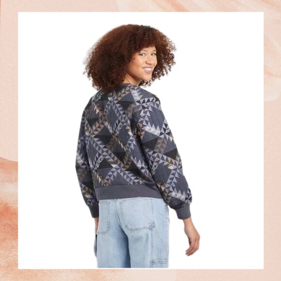 Lightweight Blue Quilted Pullover Cropped Sweatshirt - Picture 2 of 4